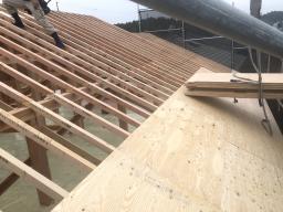 屋根の下地合板張り状況